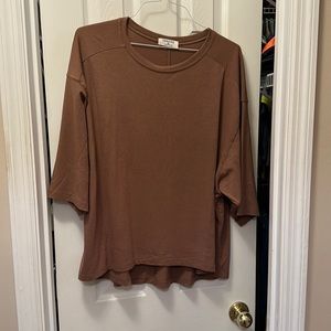 Zenana size XL top. Never worn. Brown.